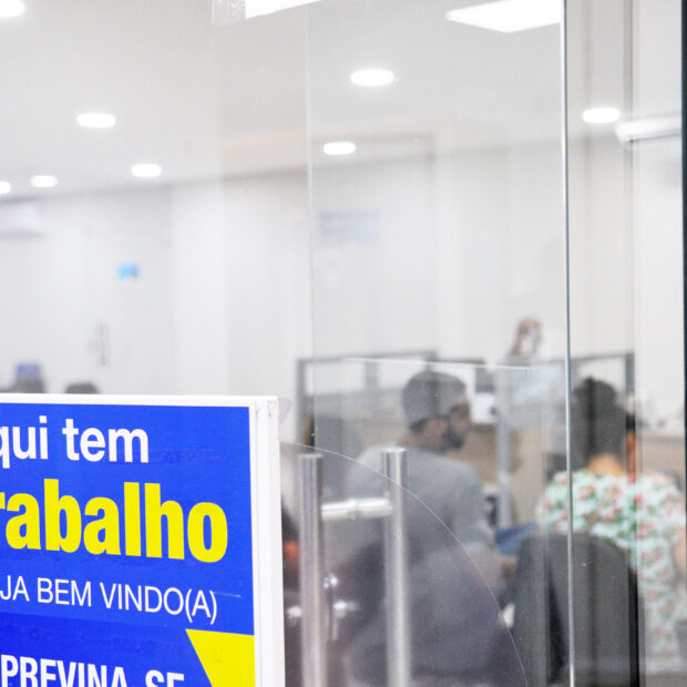 Semana começa com 698 vagas de emprego nas agências do trabalhador